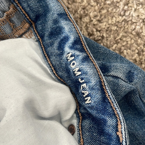 👖American Eagle Mom Jean👖 - Picture 6 of 8